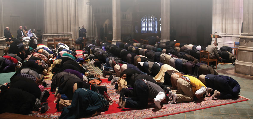 National Cathedral hosts Muslim prayer service