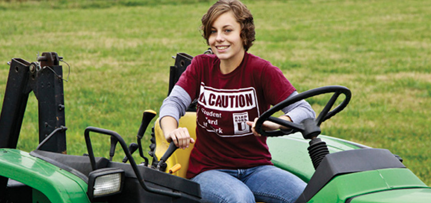 College requires course in patriotic ideals