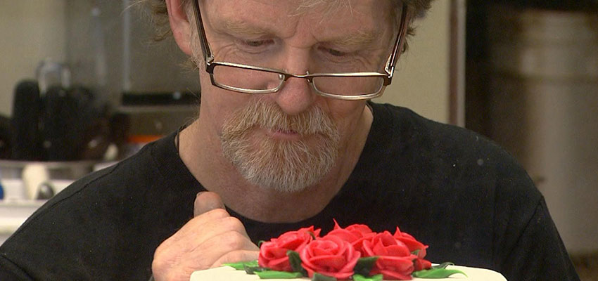 Christian baker’s lawsuit against state goes forward